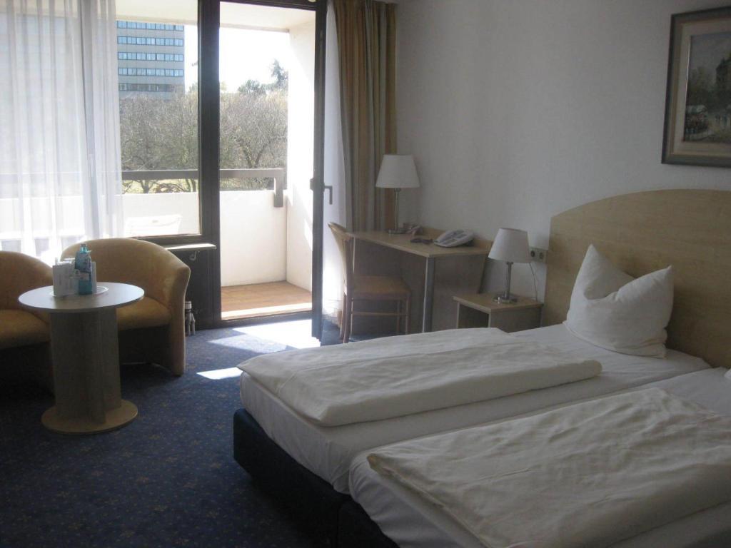 Hak Hotel Am Klostersee Sindelfingen Pokoj fotografie